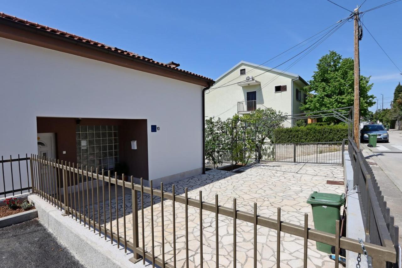 Apartments And Rooms With Parking Space Selce, Crikvenica - 2362 المظهر الخارجي الصورة
