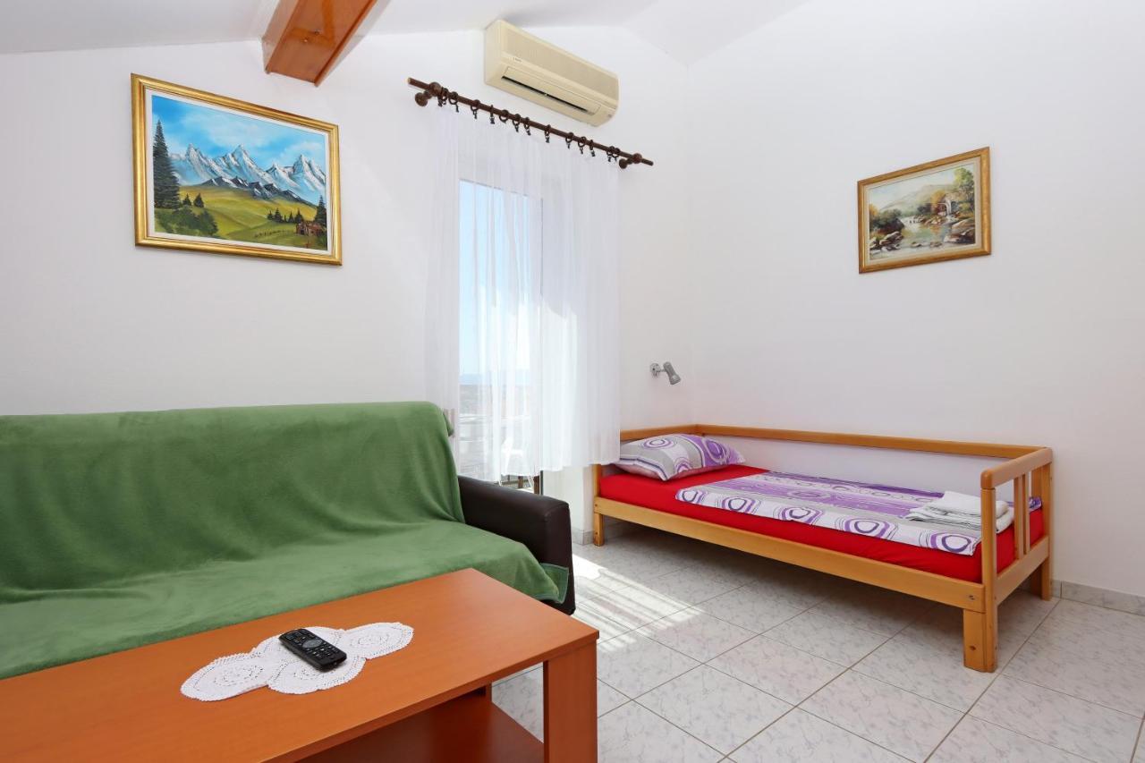 Apartments And Rooms With Parking Space Selce, Crikvenica - 2362 المظهر الخارجي الصورة