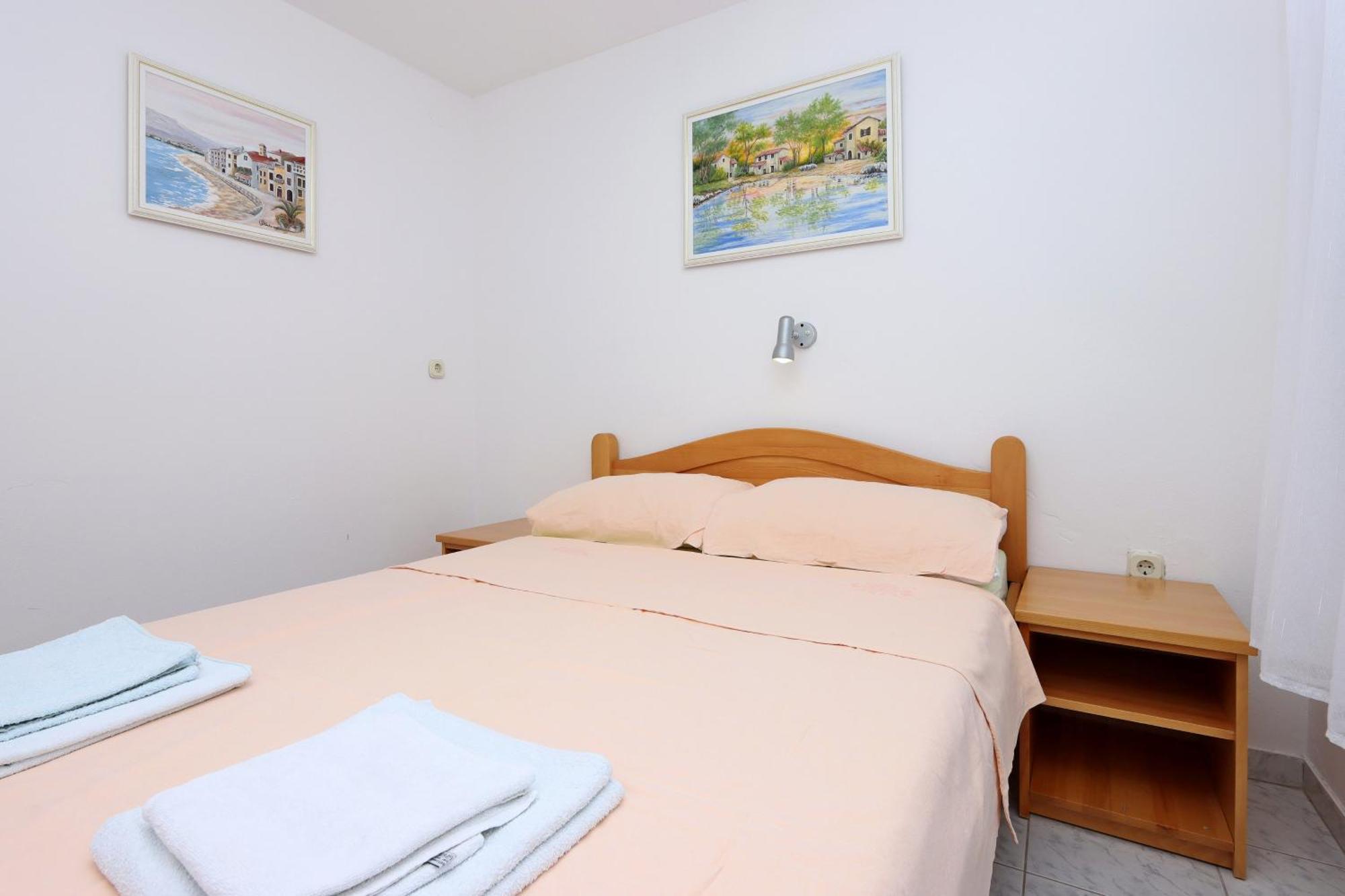 Apartments And Rooms With Parking Space Selce, Crikvenica - 2362 الغرفة الصورة